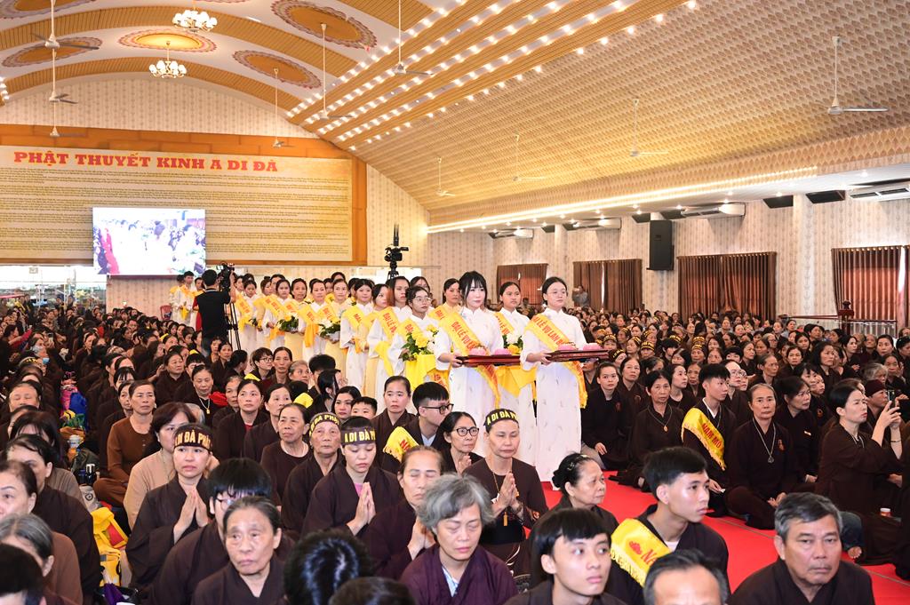 Hải Phòng: Xúc động gần 3.000 người về chùa An Hồng tu học và tham dự Đại lễ Vu Lan Báo Hiếu插图10