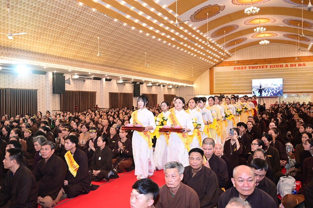 Hải Phòng: Xúc động gần 3.000 người về chùa An Hồng tu học và tham dự Đại lễ Vu Lan Báo Hiếu插图11