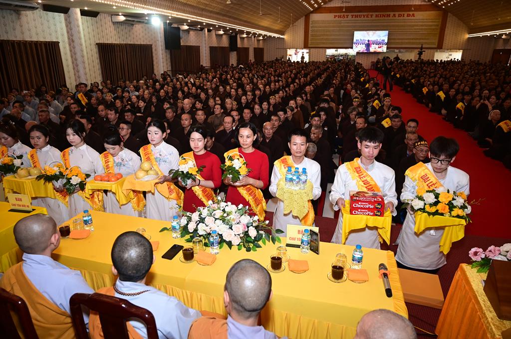 Hải Phòng: Xúc động gần 3.000 người về chùa An Hồng tu học và tham dự Đại lễ Vu Lan Báo Hiếu插图12