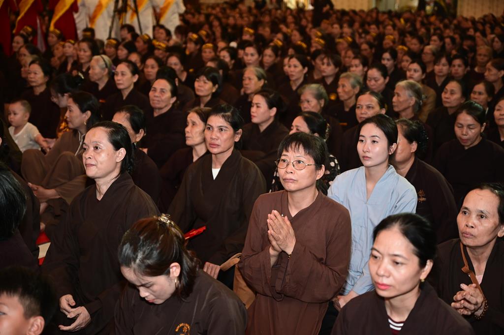 Hải Phòng: Xúc động gần 3.000 người về chùa An Hồng tu học và tham dự Đại lễ Vu Lan Báo Hiếu插图87