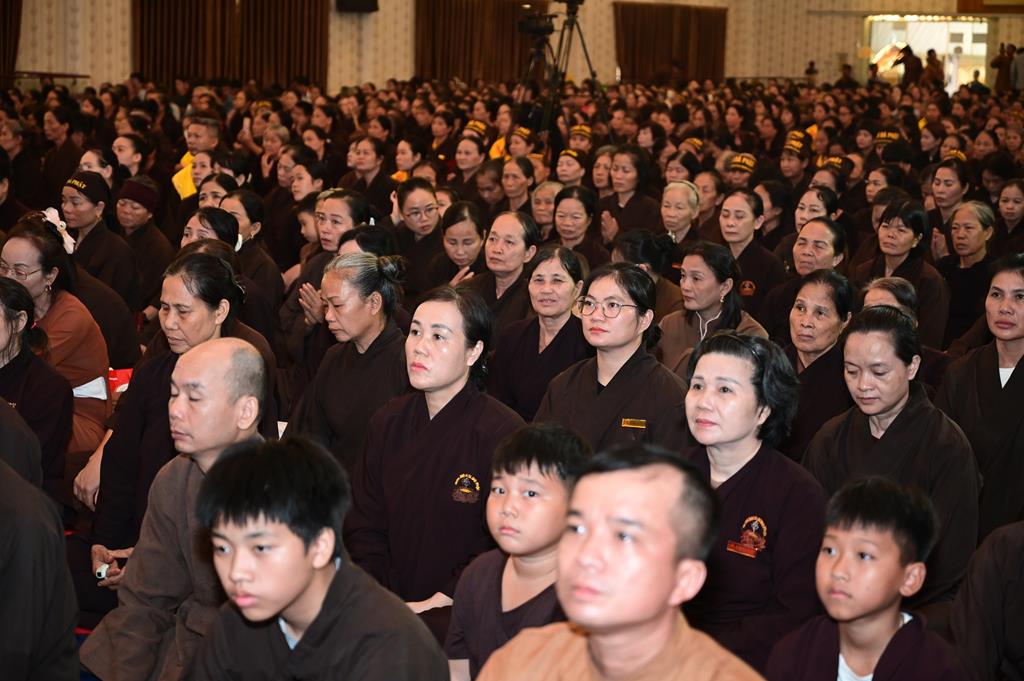 Hải Phòng: Xúc động gần 3.000 người về chùa An Hồng tu học và tham dự Đại lễ Vu Lan Báo Hiếu插图90