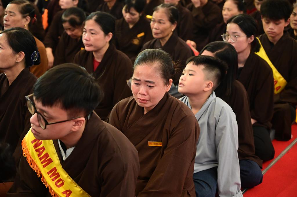 Hải Phòng: Xúc động gần 3.000 người về chùa An Hồng tu học và tham dự Đại lễ Vu Lan Báo Hiếu插图18