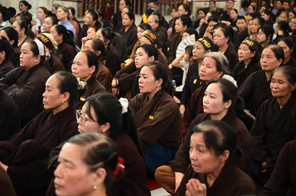 Hải Phòng: Xúc động gần 3.000 người về chùa An Hồng tu học và tham dự Đại lễ Vu Lan Báo Hiếu插图97