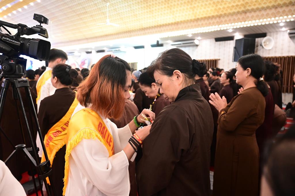Hải Phòng: Xúc động gần 3.000 người về chùa An Hồng tu học và tham dự Đại lễ Vu Lan Báo Hiếu插图26