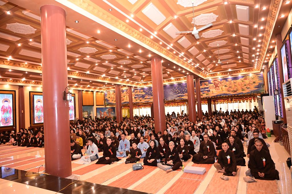Hải Phòng: Xúc động gần 3.000 người về chùa An Hồng tu học và tham dự Đại lễ Vu Lan Báo Hiếu插图2
