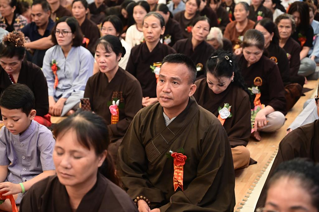 Hải Phòng: Xúc động gần 3.000 người về chùa An Hồng tu học và tham dự Đại lễ Vu Lan Báo Hiếu插图31