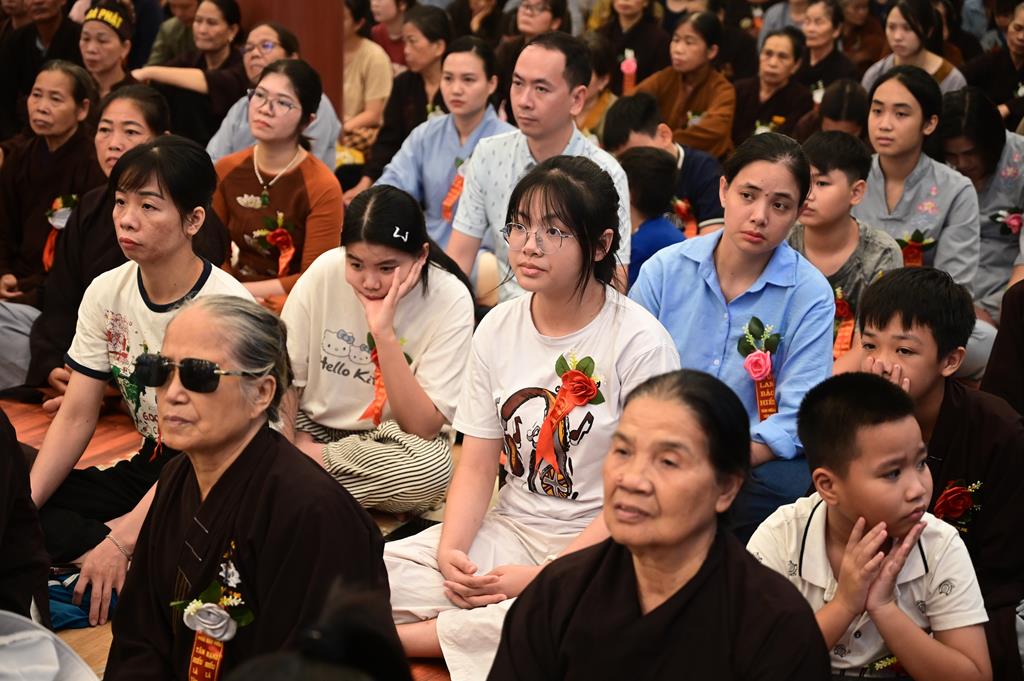 Hải Phòng: Xúc động gần 3.000 người về chùa An Hồng tu học và tham dự Đại lễ Vu Lan Báo Hiếu插图127