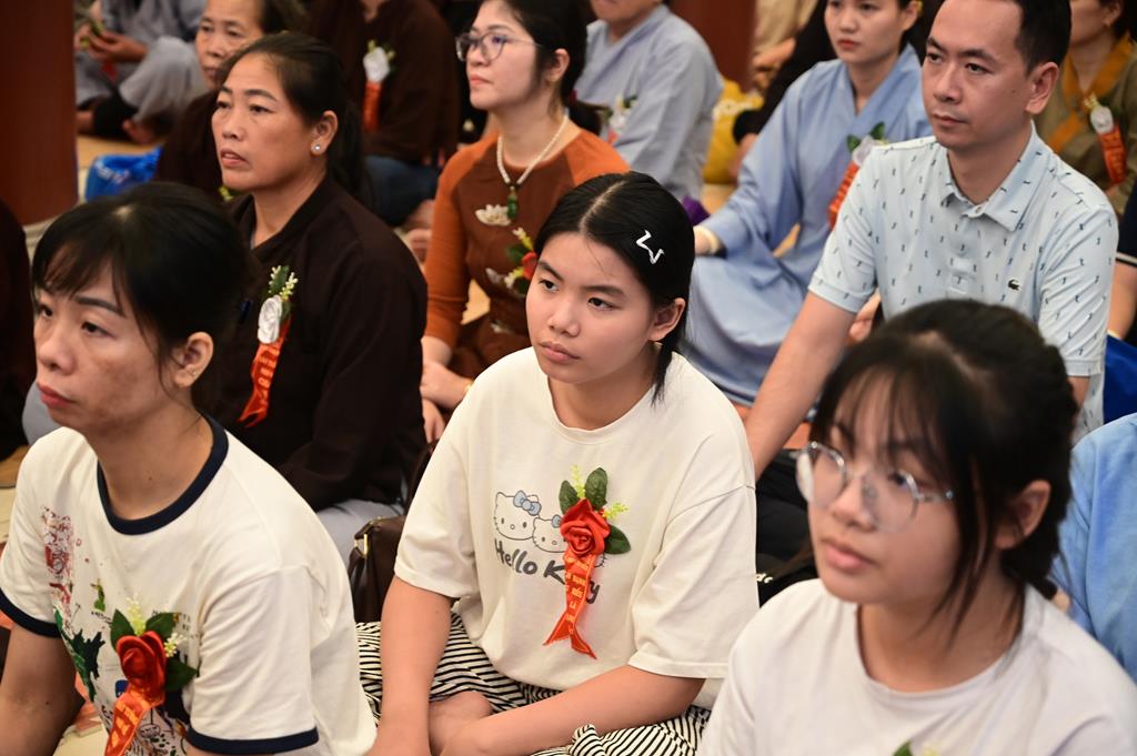 Hải Phòng: Xúc động gần 3.000 người về chùa An Hồng tu học và tham dự Đại lễ Vu Lan Báo Hiếu插图128