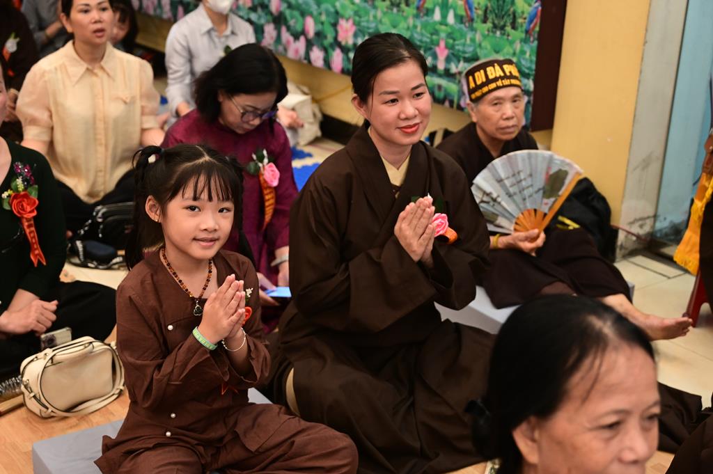 Hải Phòng: Xúc động gần 3.000 người về chùa An Hồng tu học và tham dự Đại lễ Vu Lan Báo Hiếu插图131