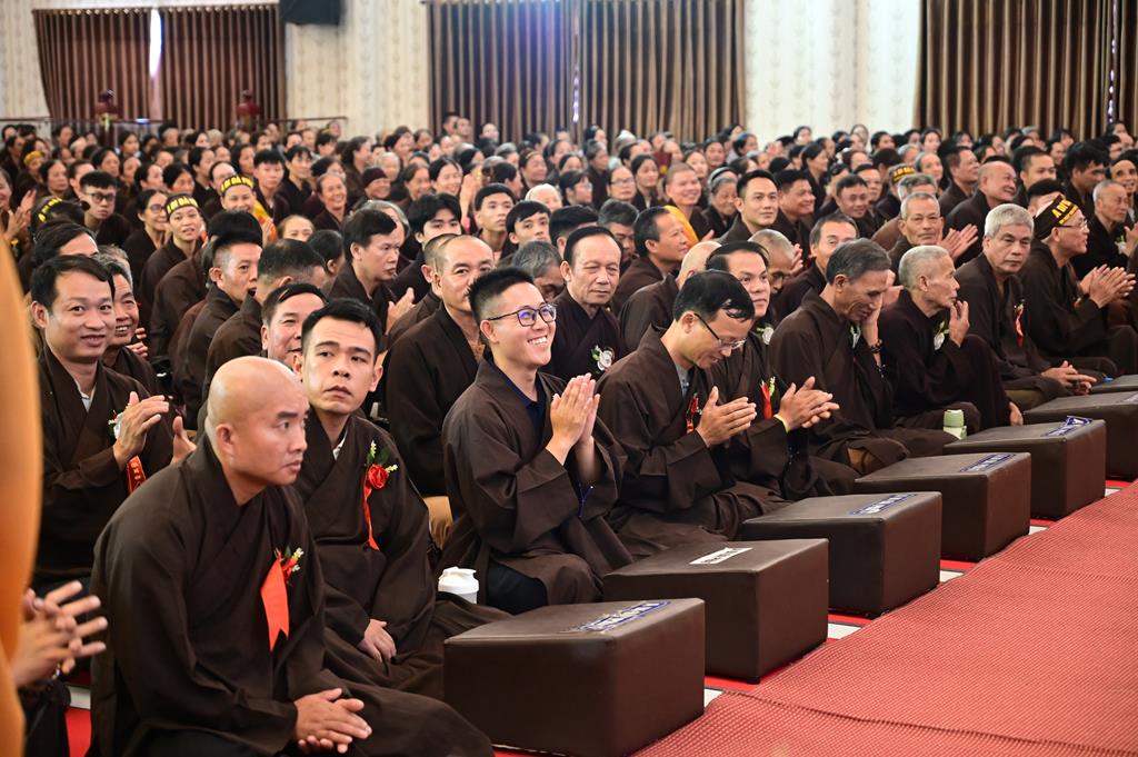 Hải Phòng: Xúc động gần 3.000 người về chùa An Hồng tu học và tham dự Đại lễ Vu Lan Báo Hiếu插图37