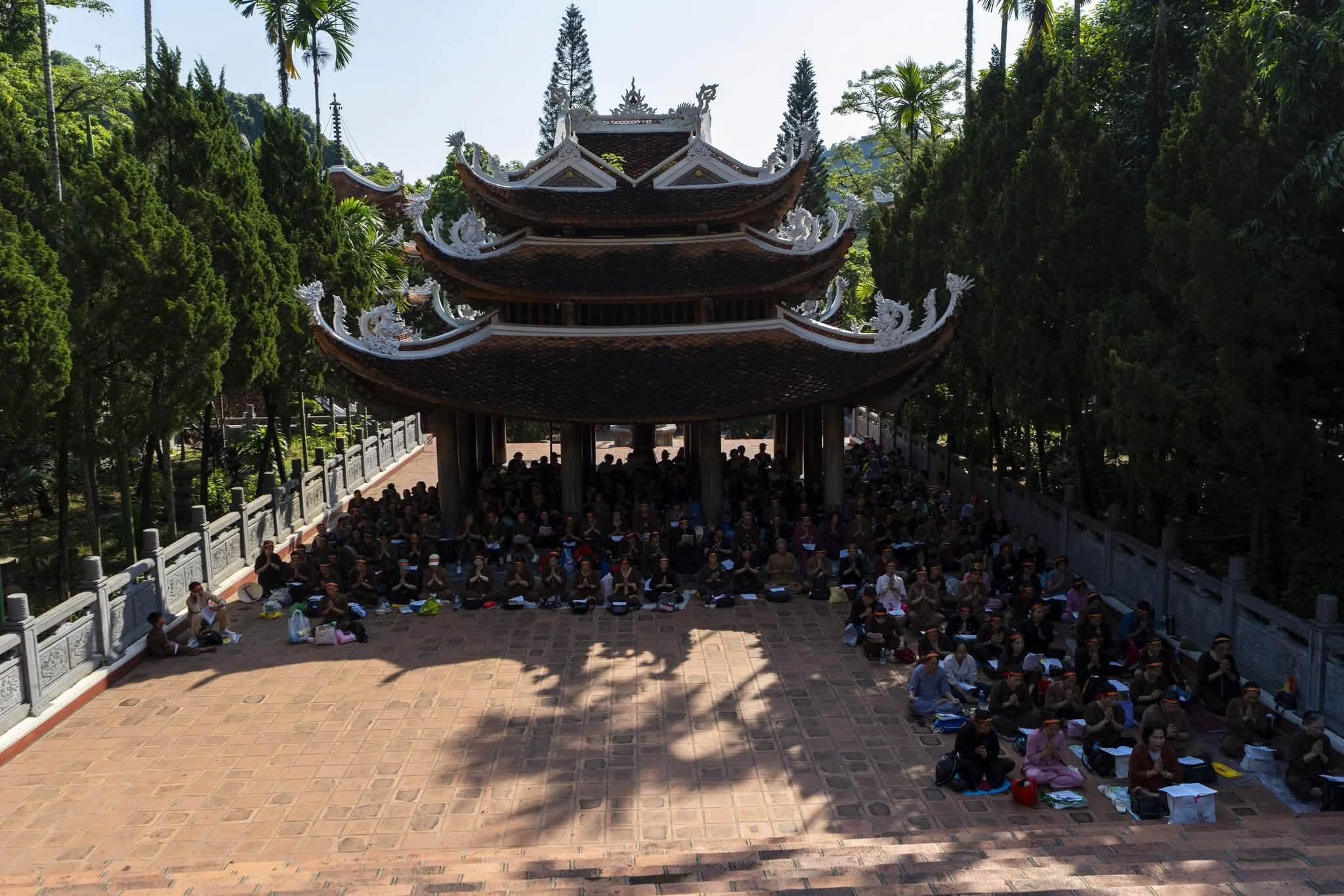 Hà Nội: Hành trình 16 năm hành trì bái sám của chư Tăng, Phật tử chùa Tân Hải tại động Hương Tích插图21