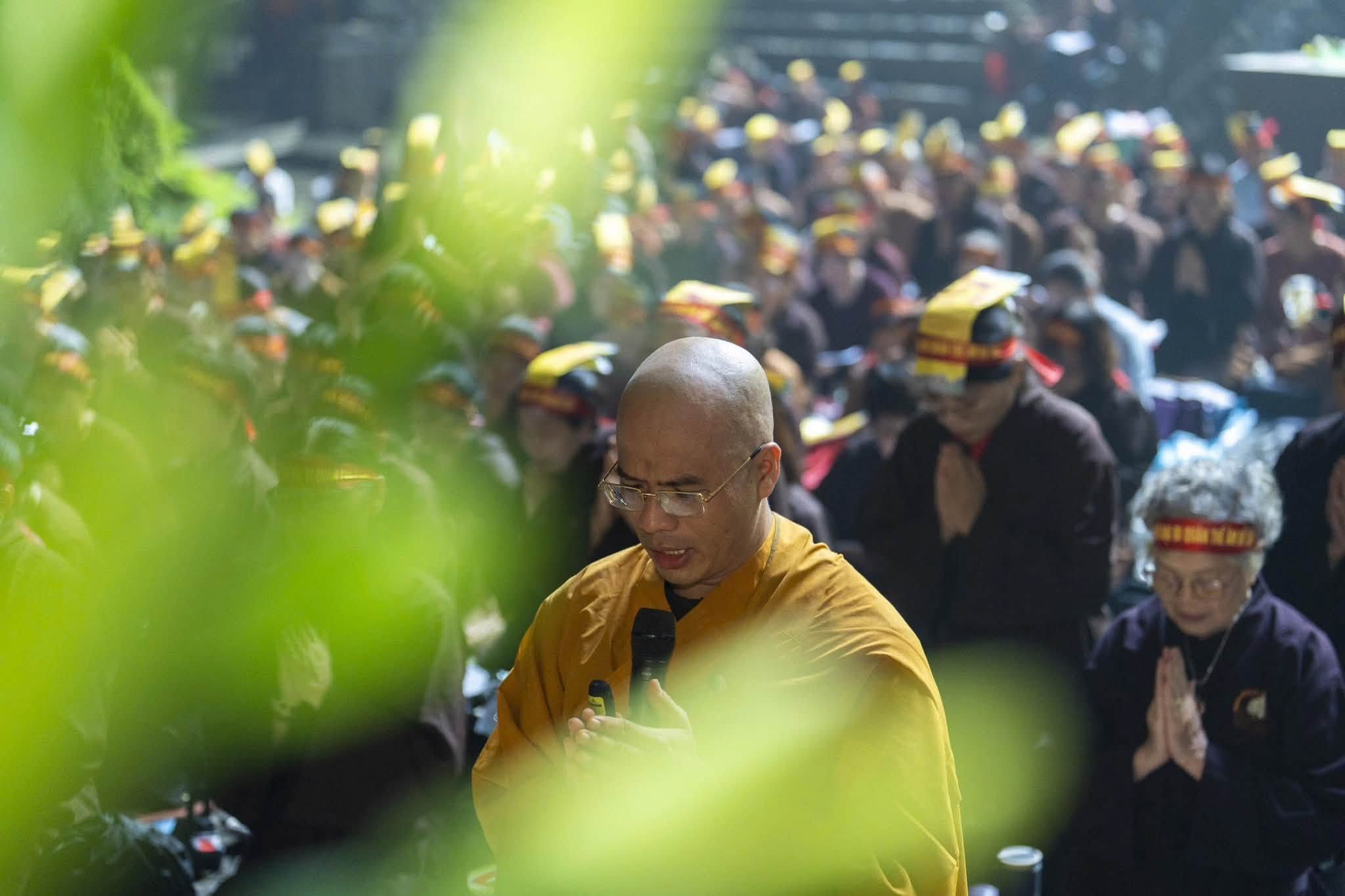 Hà Nội: Hành trình 16 năm hành trì bái sám của chư Tăng, Phật tử chùa Tân Hải tại động Hương Tích插图52