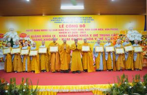 Bế giảng Khóa IX, khai giảng Khóa X Trường Trung cấp Phật học Hà Nội