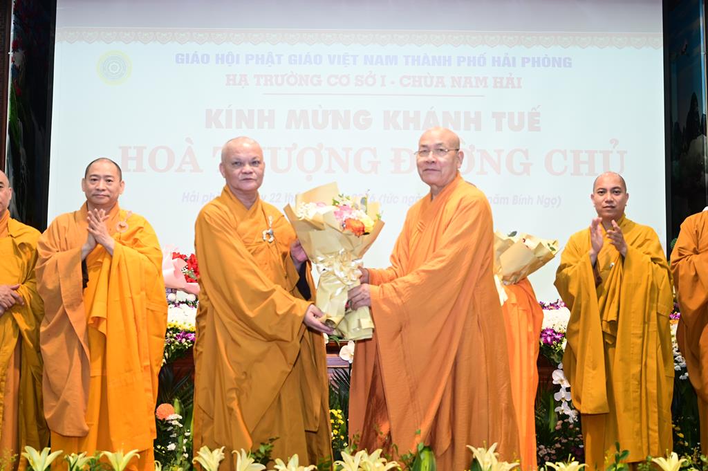 Hải Phòng: Chư tôn đức trường hạ Chùa Nam Hải khánh Tuế Trưởng lão Hòa thượng Thích Quảng Tùng插图62