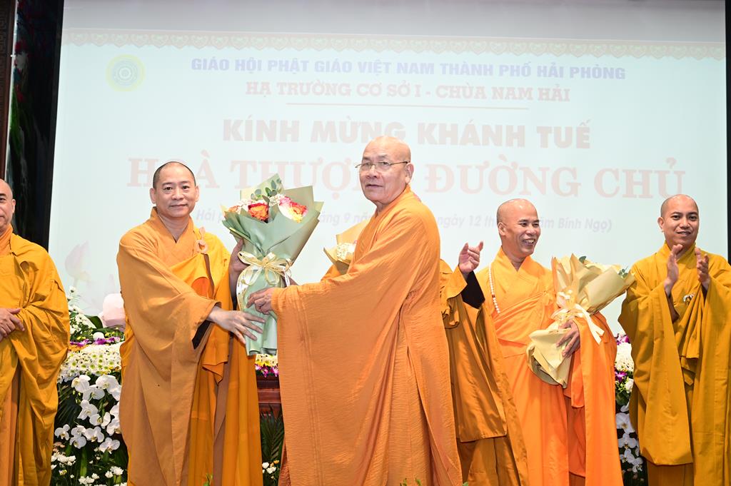 Hải Phòng: Chư tôn đức trường hạ Chùa Nam Hải khánh Tuế Trưởng lão Hòa thượng Thích Quảng Tùng插图63