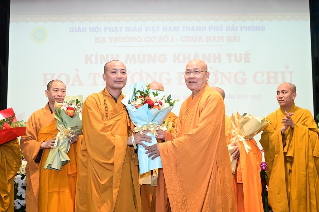 Hải Phòng: Chư tôn đức trường hạ Chùa Nam Hải khánh Tuế Trưởng lão Hòa thượng Thích Quảng Tùng插图65