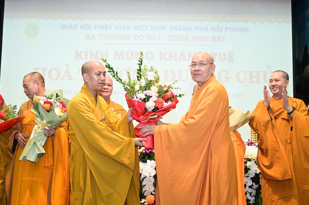 Hải Phòng: Chư tôn đức trường hạ Chùa Nam Hải khánh Tuế Trưởng lão Hòa thượng Thích Quảng Tùng插图68