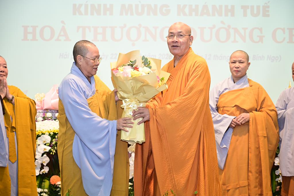 Hải Phòng: Chư tôn đức trường hạ Chùa Nam Hải khánh Tuế Trưởng lão Hòa thượng Thích Quảng Tùng插图71
