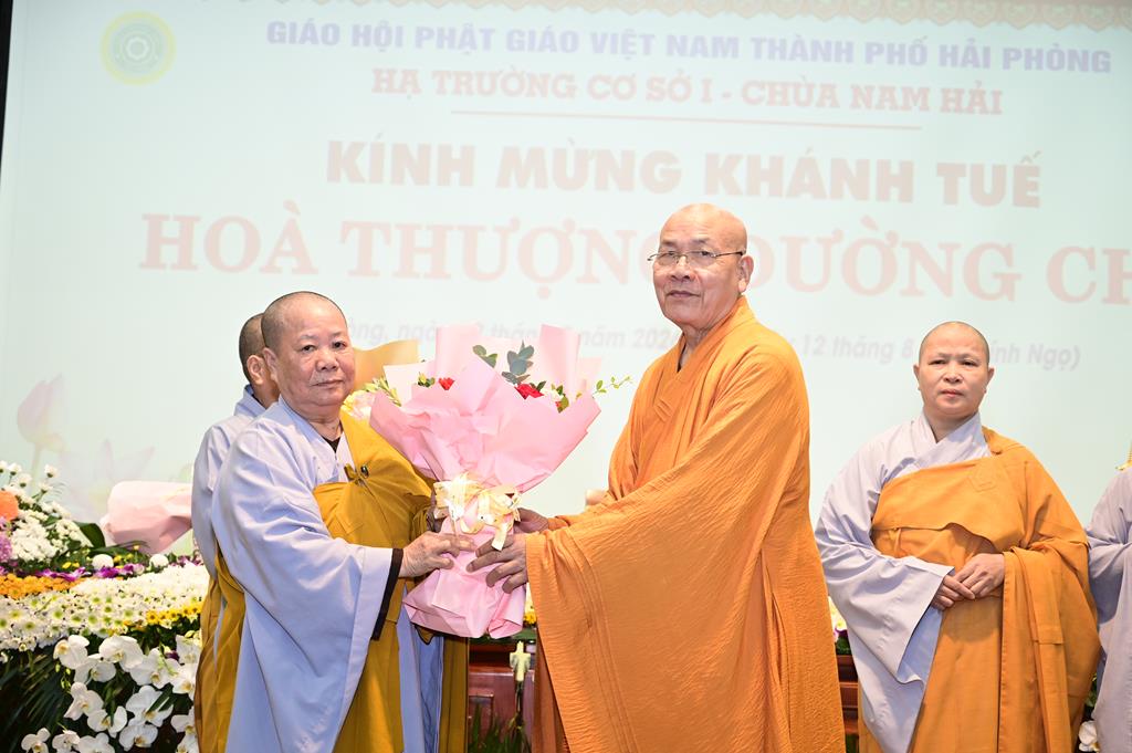 Hải Phòng: Chư tôn đức trường hạ Chùa Nam Hải khánh Tuế Trưởng lão Hòa thượng Thích Quảng Tùng插图72