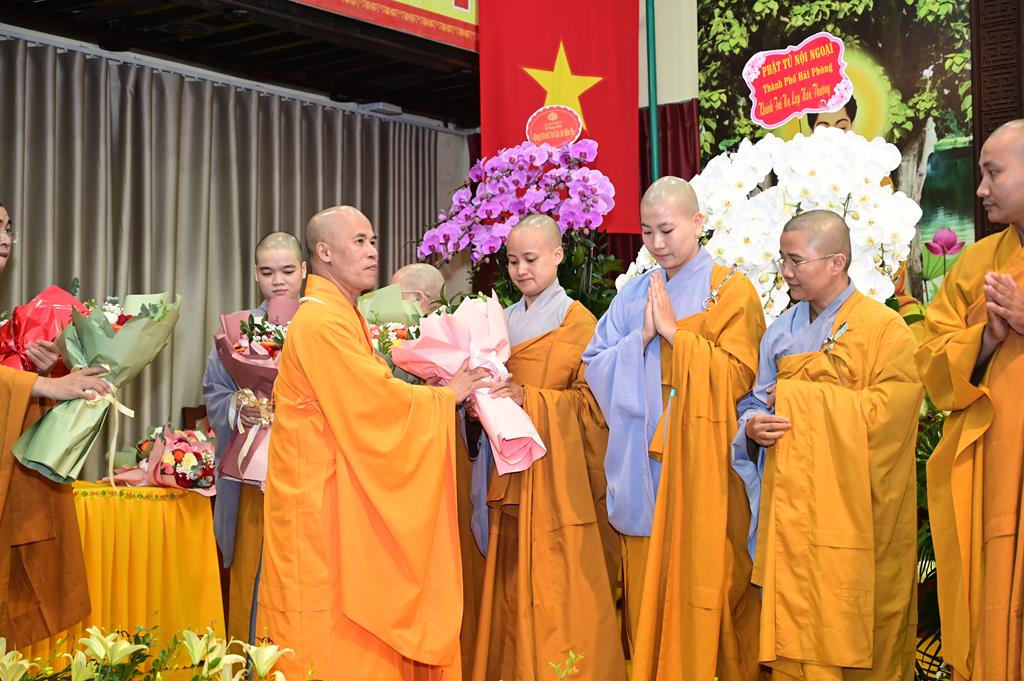 Hải Phòng: Chư tôn đức trường hạ Chùa Nam Hải khánh Tuế Trưởng lão Hòa thượng Thích Quảng Tùng插图17