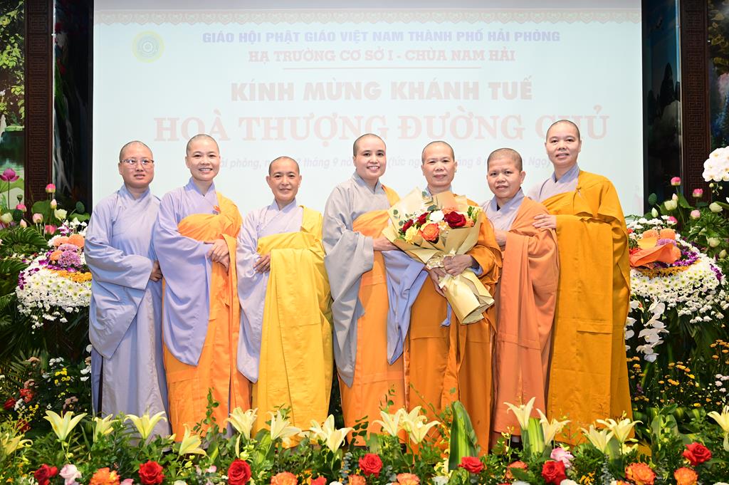 Hải Phòng: Chư tôn đức trường hạ Chùa Nam Hải khánh Tuế Trưởng lão Hòa thượng Thích Quảng Tùng插图84