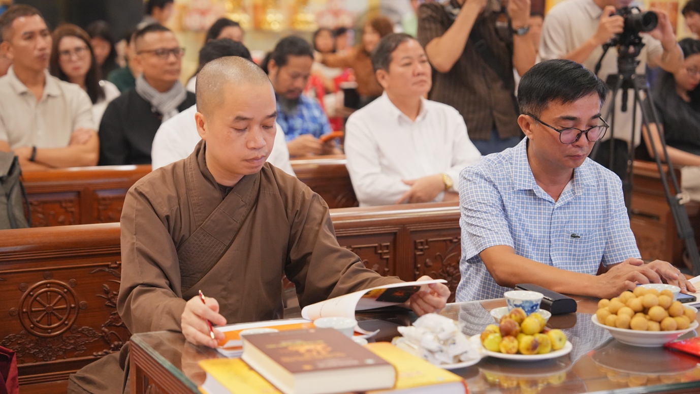Hai ấn phẩm nghiên cứu về bản sắc văn hóa Phật giáo Việt Nam và chặng đường 45 năm phát triển插图6