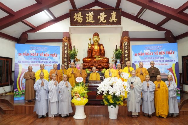 Hà Nội: Ý nghĩa “20 năm ngày về bên Thầy” của cựu Tăng Ni miền Nam HVPGVN tại Hà Nội khóa IV